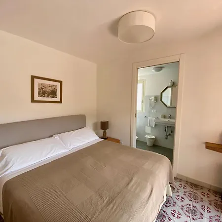 Hotel Villino Gallodoro-3
